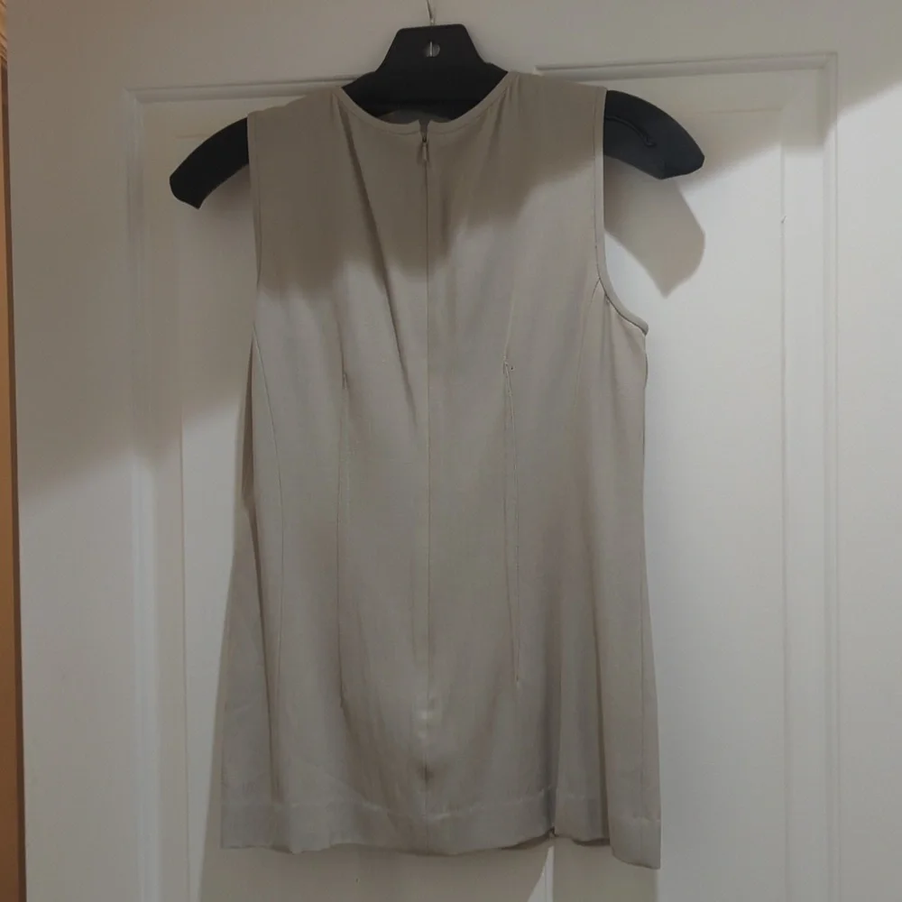 Theory shell - Picture 2 of 5